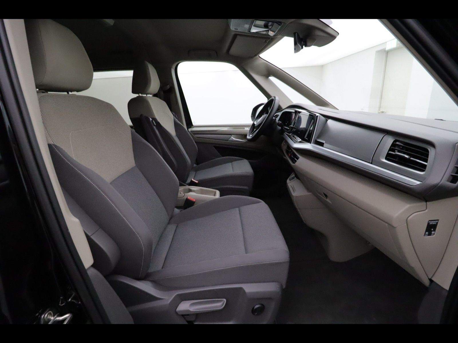 Volkswagen T7 MULTIVAN LIFE K 2.0 TDI DSG (+EURO6+NAVI) LED foto 5