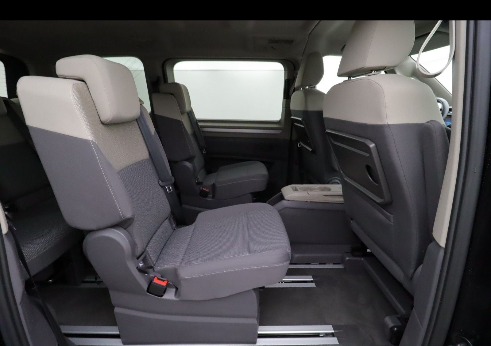 Volkswagen T7 MULTIVAN LIFE K 2.0 TDI DSG (+EURO6+NAVI) LED foto 6
