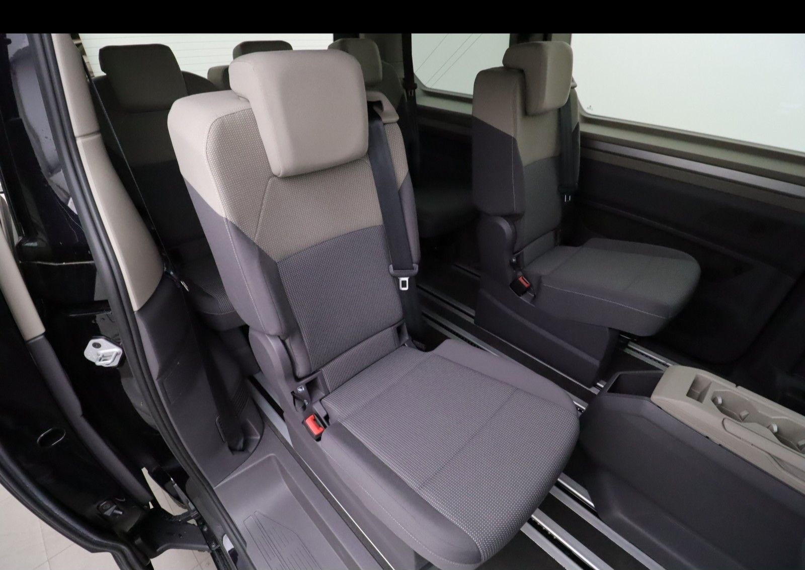 Volkswagen T7 MULTIVAN LIFE K 2.0 TDI DSG (+EURO6+NAVI) LED foto 7