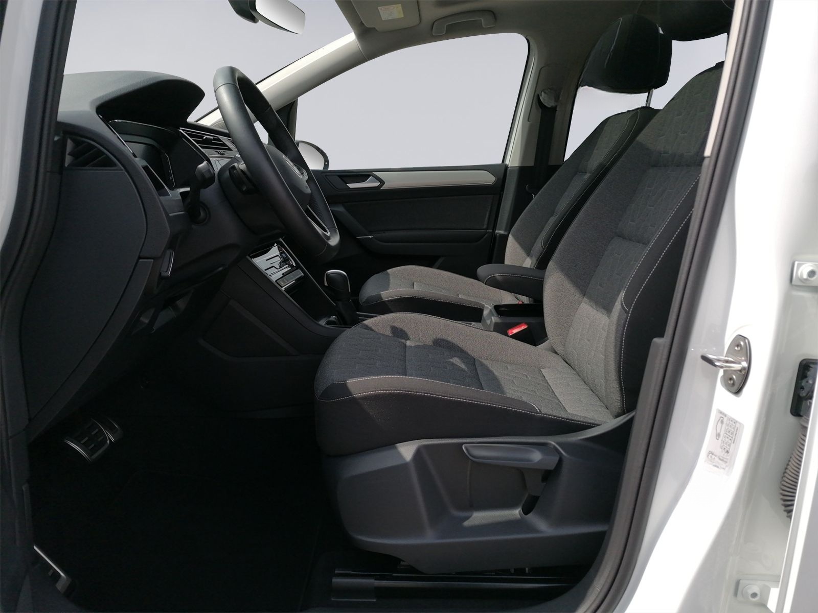 Volkswagen Touran R Line 1.5 TSI DSG PANO+AHK+7-SITZE+ foto 11