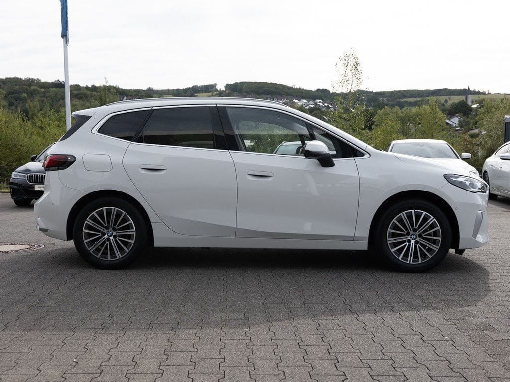 BMW 223 Active Tourer xDrive Luxury Line PANO HUD foto 5