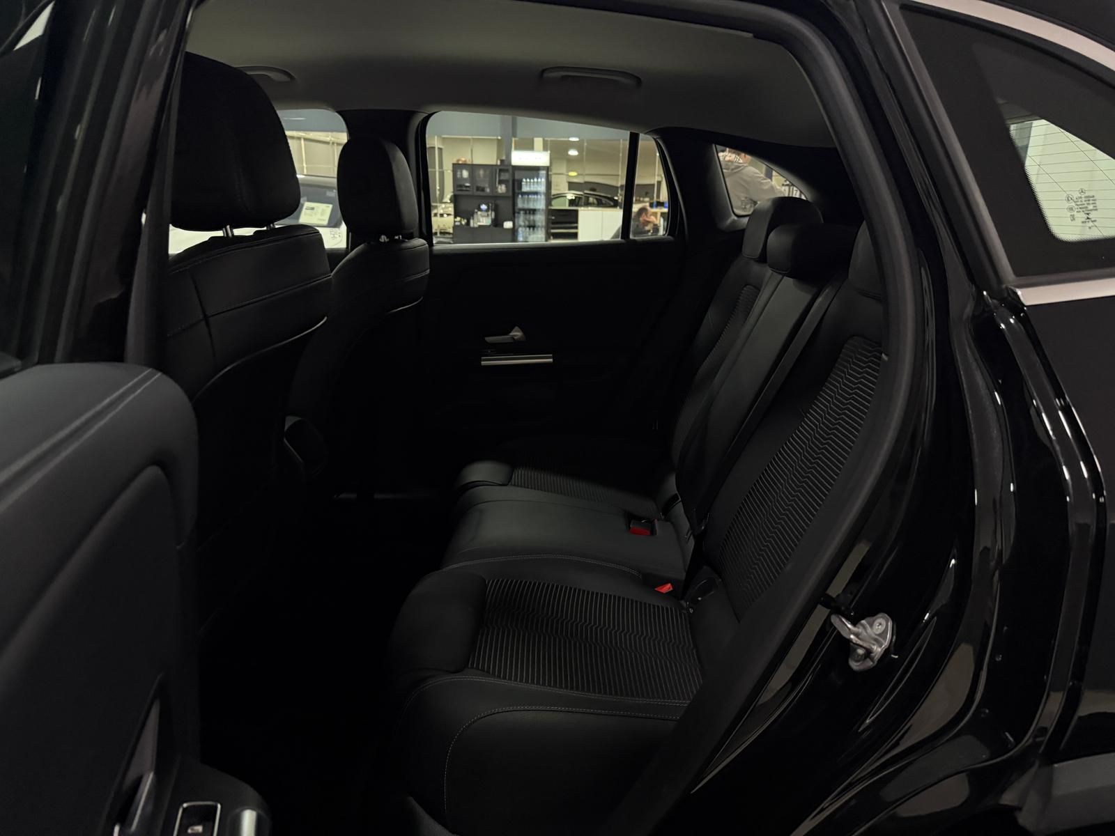 Mercedes-Benz GLA 220 d 8G PROGRESSIVE LED AHK SPURH WIDE foto 15