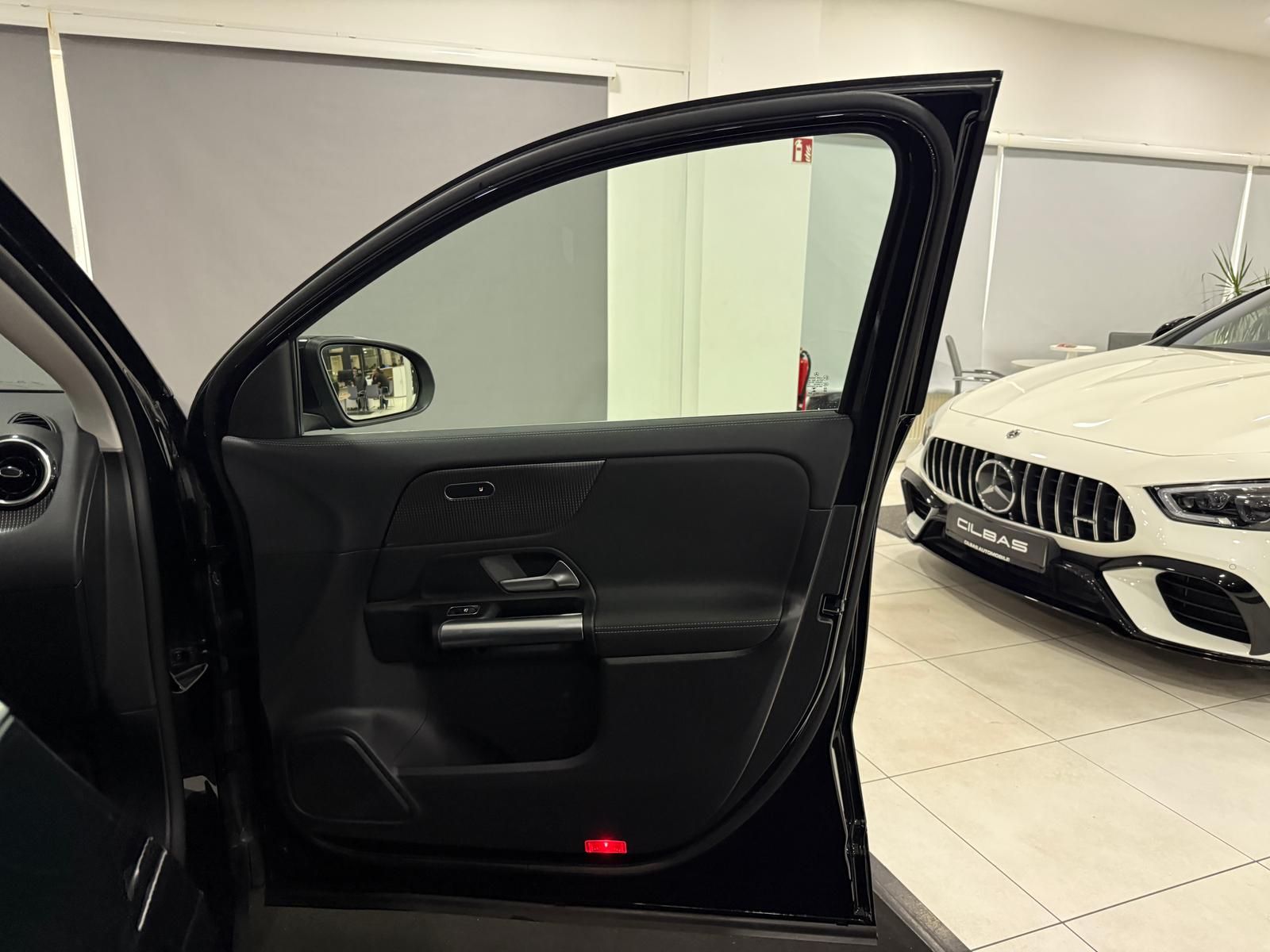 Mercedes-Benz GLA 220 d 8G PROGRESSIVE LED AHK SPURH WIDE foto 23