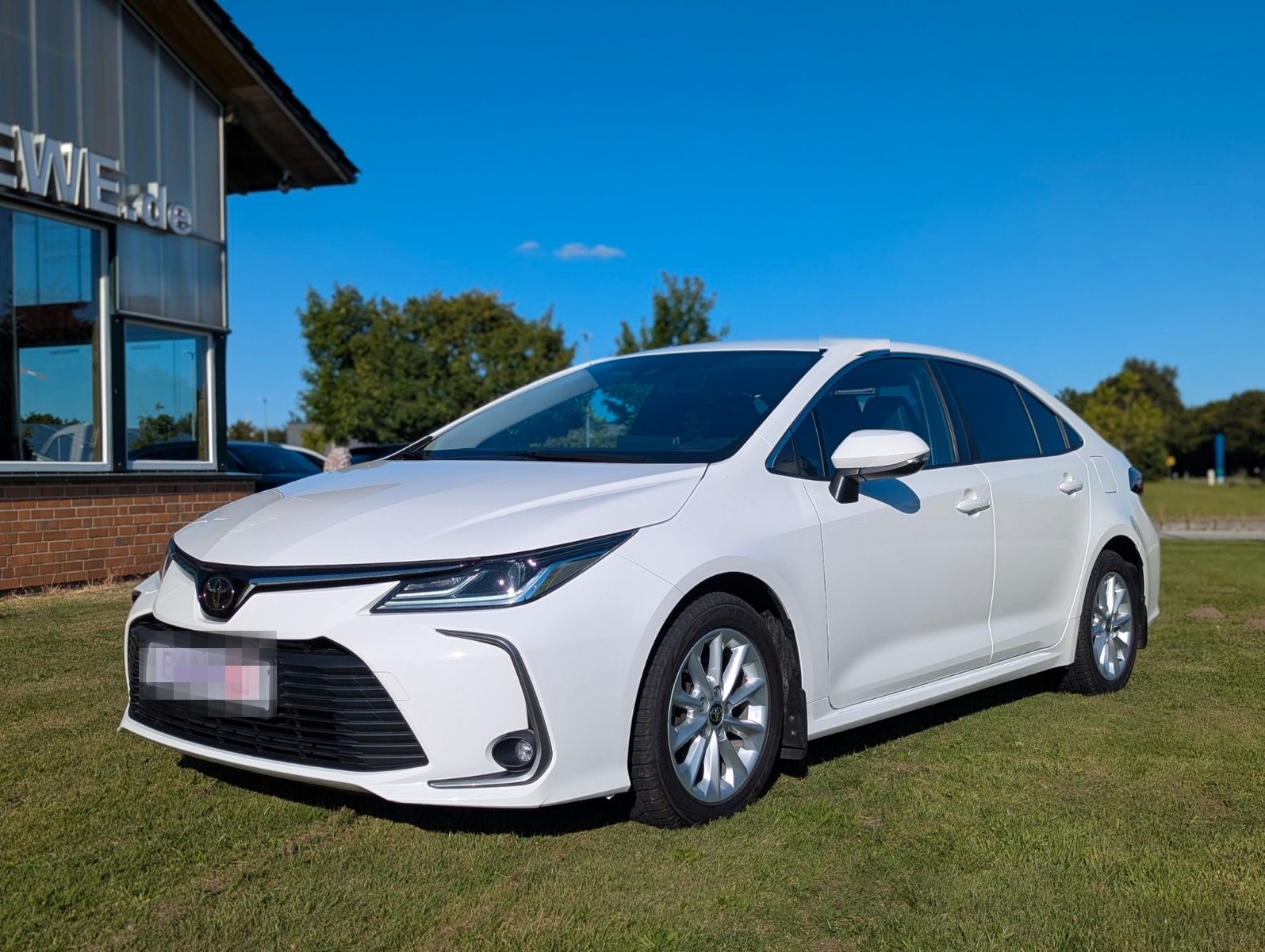 Toyota Corolla 1.5 Sport AUTO KAMERA NAVI SPUR ACC foto 3
