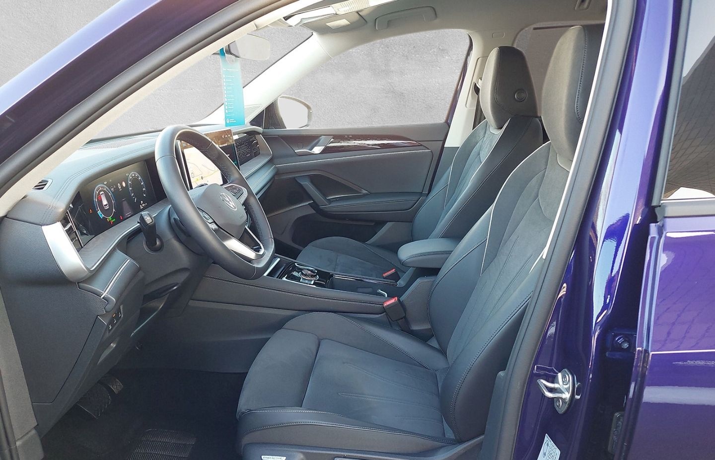 Volkswagen Tayron 1.5 eTSI Elegance AHK Navi LED Massagesit foto 7
