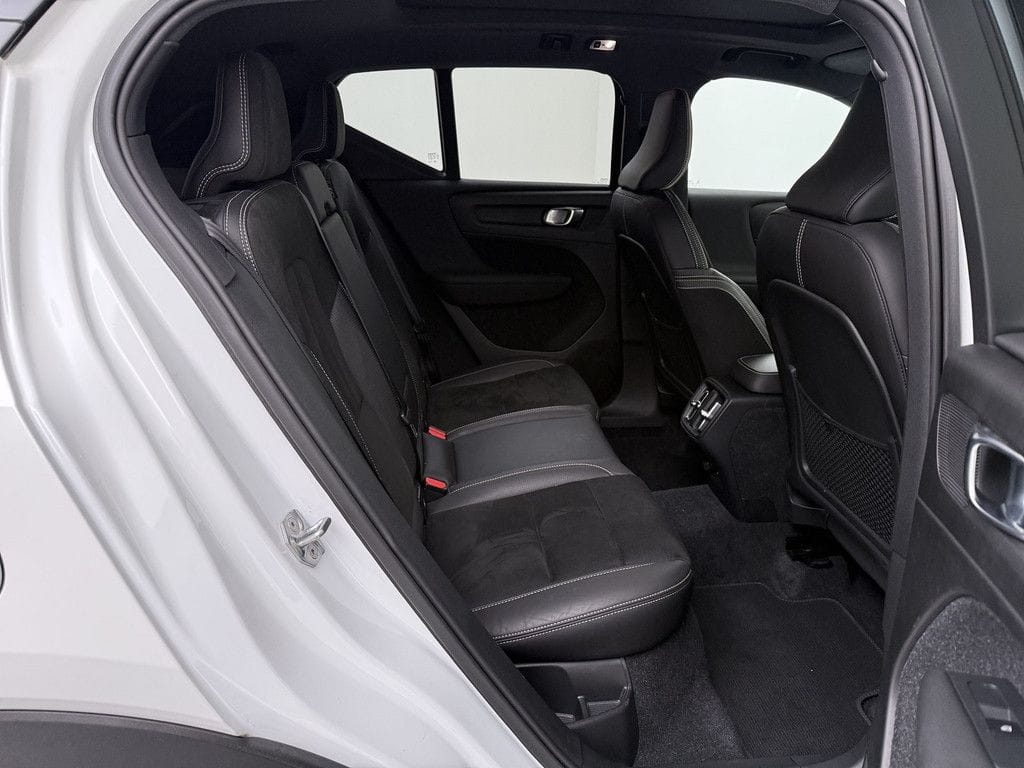 Volvo XC 40 D4 AWD R-Design 6d-TEMP foto 18