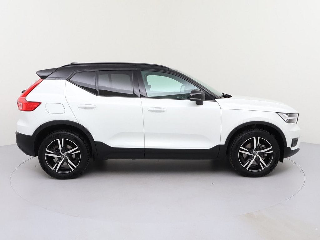 Volvo XC 40 D4 AWD R-Design 6d-TEMP foto 4