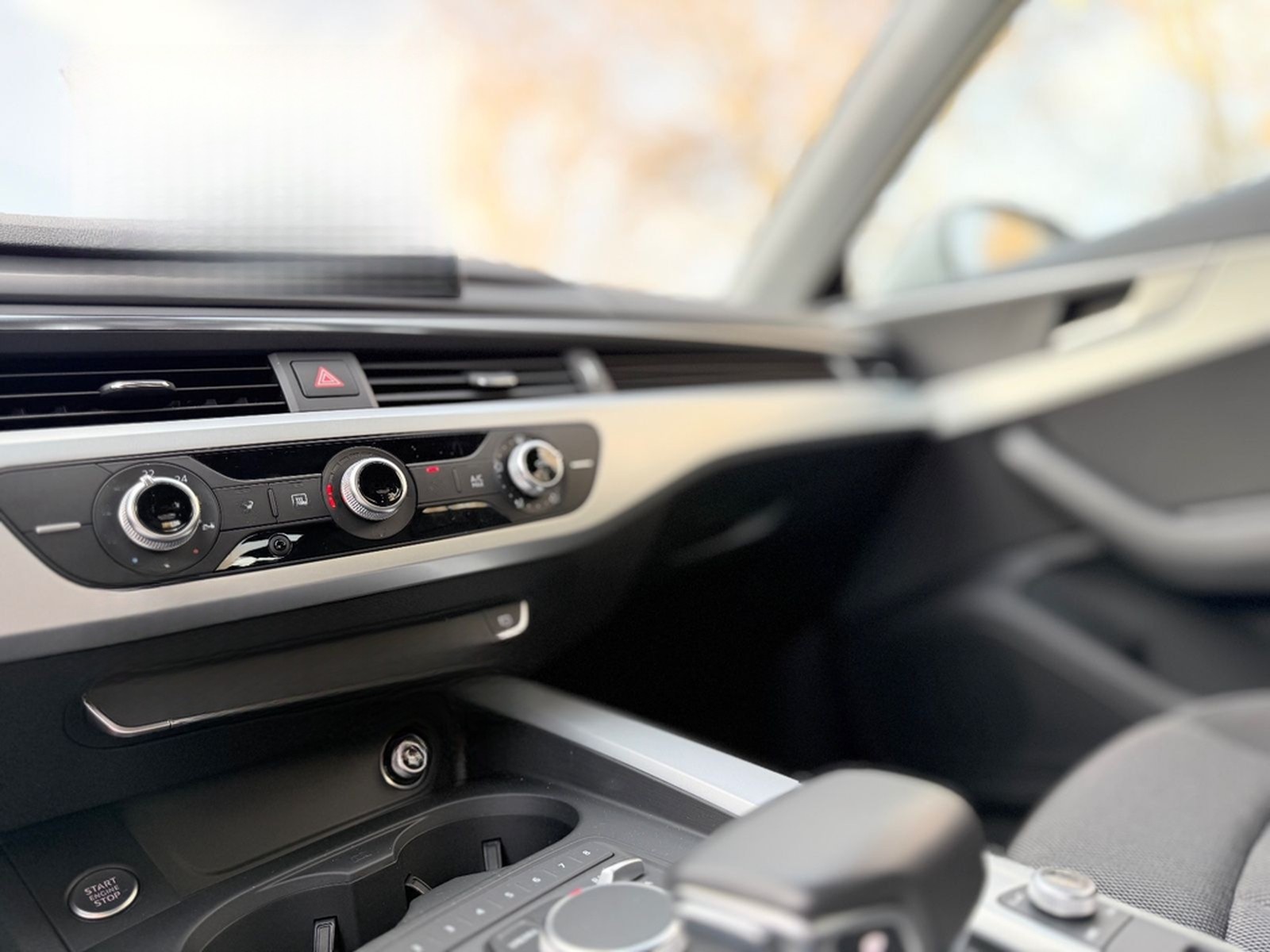 Audi A4 Lim.AUTOMATI/PDC/KAMERA/TEMPOMA/I HAND foto 16