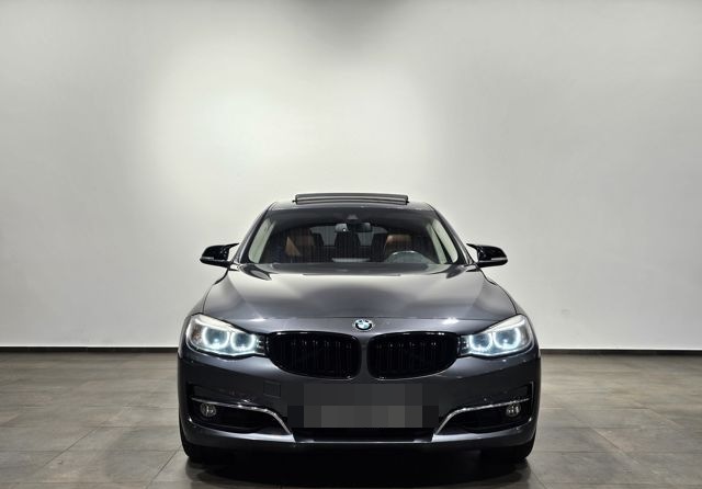 BMW 330 Gran Turismo xDrive Luxury Line Pano Hud 19' foto 3