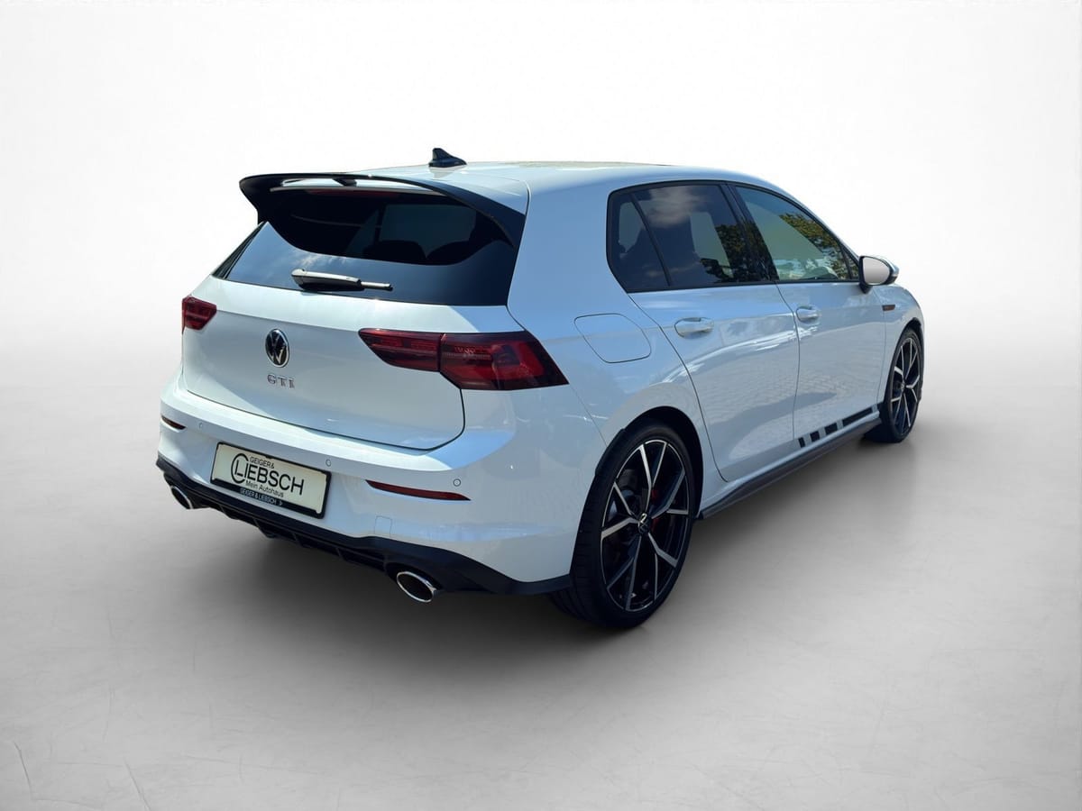Volkswagen Golf 2,0 GTI Clubsport PANO LED ACC foto 2