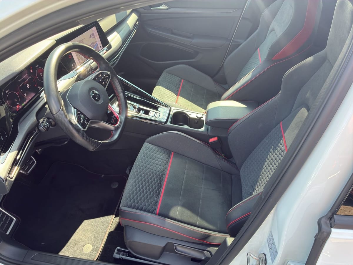 Volkswagen Golf 2,0 GTI Clubsport PANO LED ACC foto 4