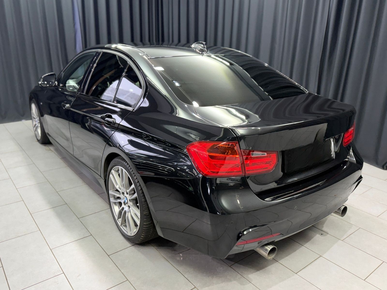 BMW 335i |M-PAKET|M-PERFORMANCE|AUTOMATIK|19-ZOLL foto 3