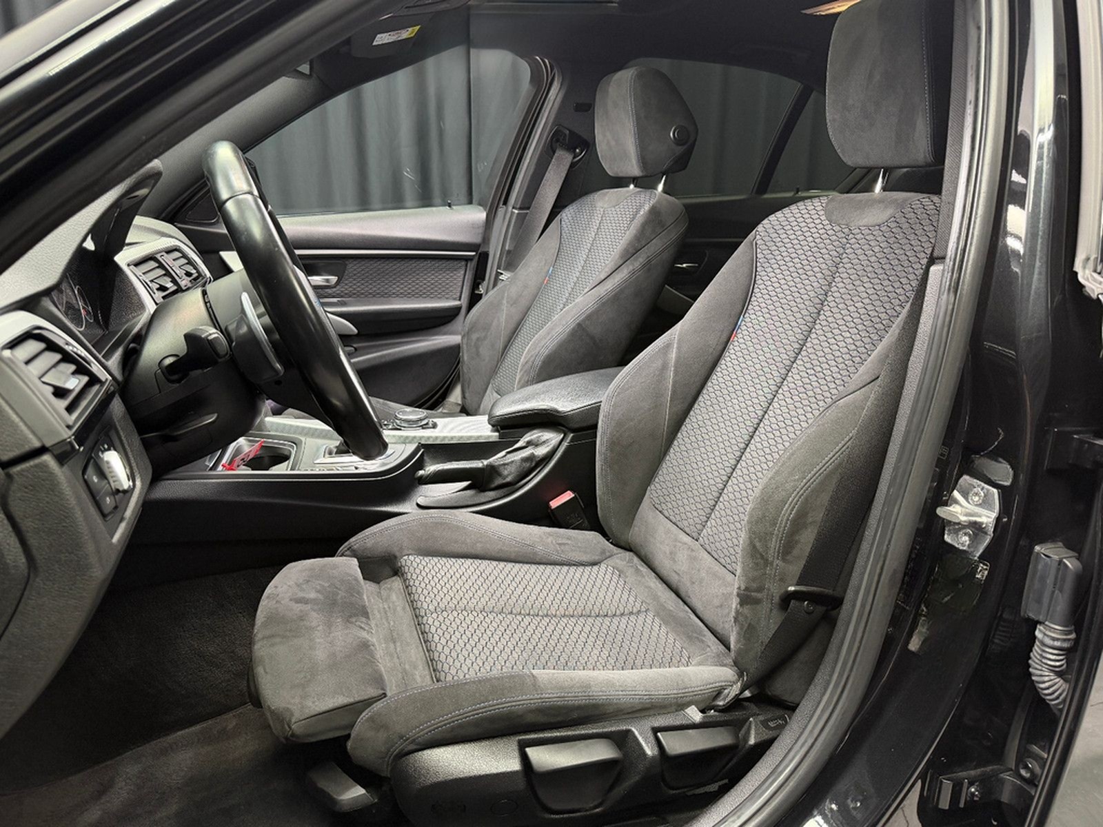 BMW 335i |M-PAKET|M-PERFORMANCE|AUTOMATIK|19-ZOLL foto 22