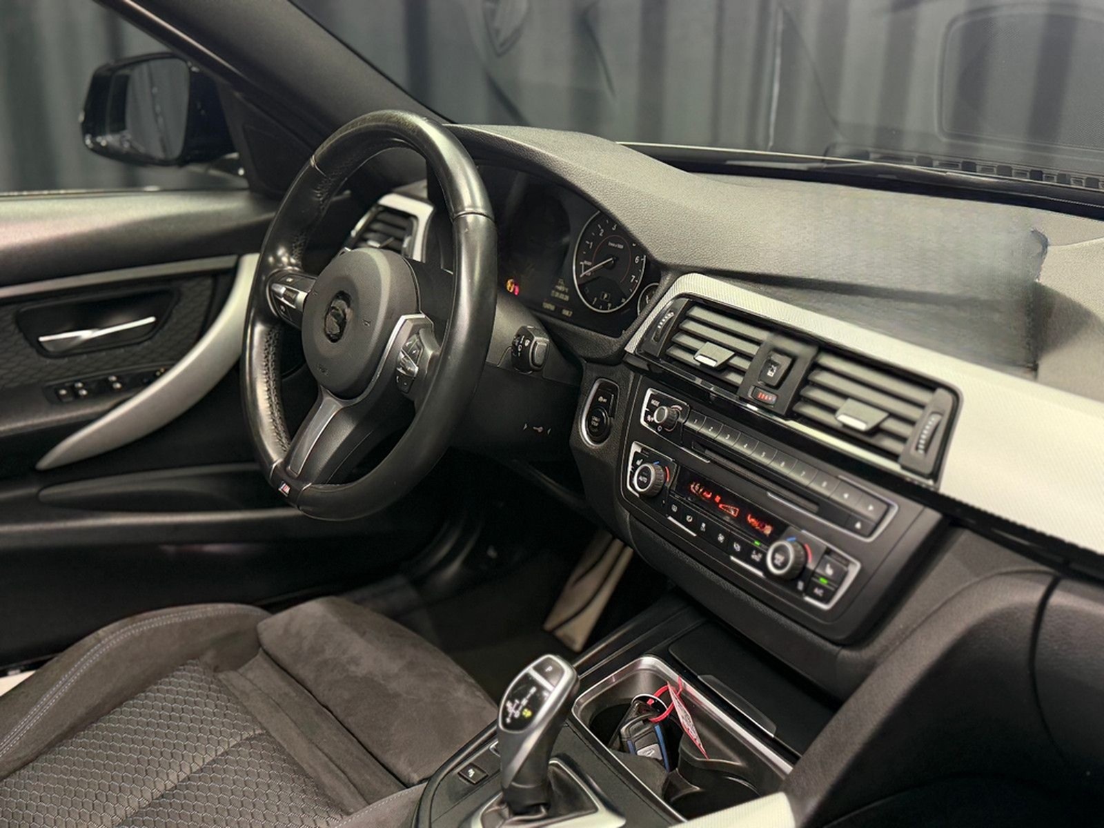 BMW 335i |M-PAKET|M-PERFORMANCE|AUTOMATIK|19-ZOLL foto 34