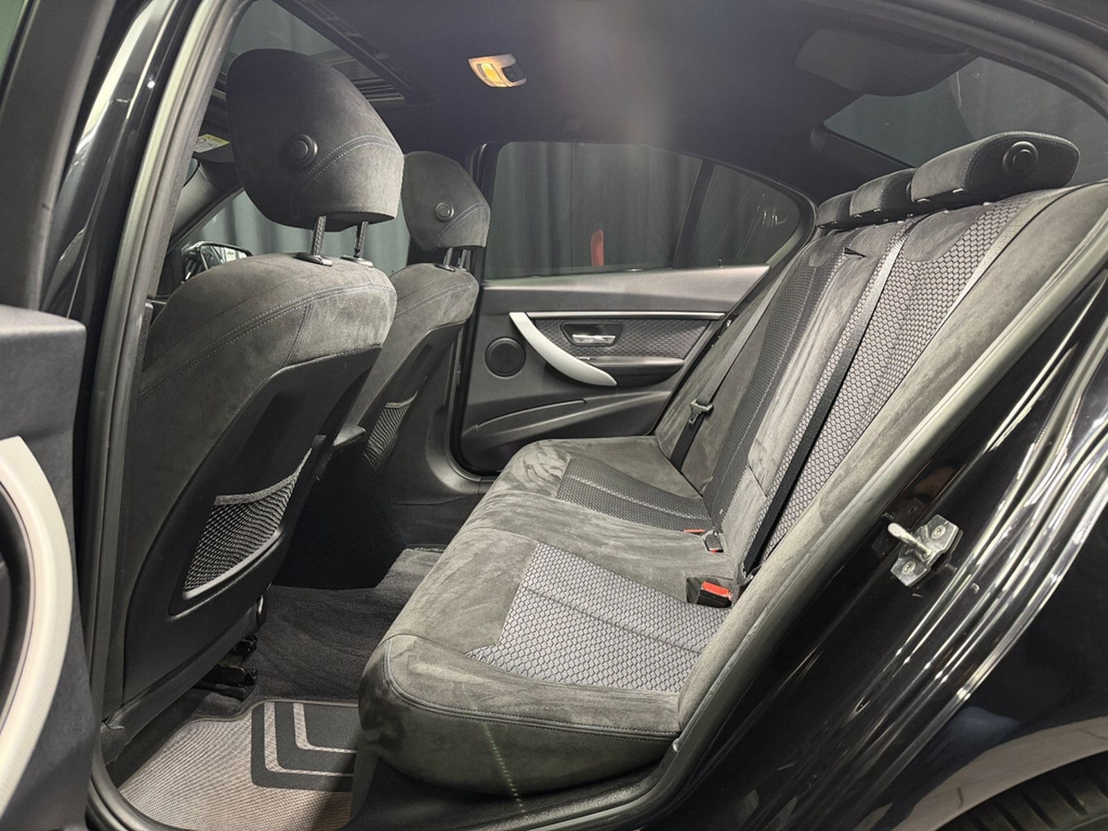 BMW 335i |M-PAKET|M-PERFORMANCE|AUTOMATIK|19-ZOLL foto 38