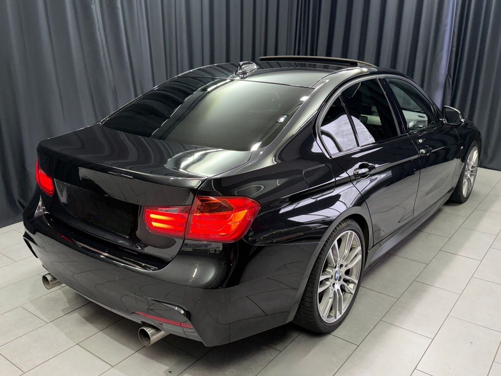 BMW 335i |M-PAKET|M-PERFORMANCE|AUTOMATIK|19-ZOLL foto 6