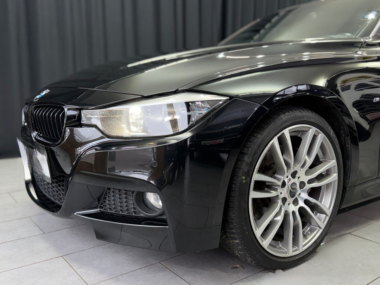 BMW 335i |M-PAKET|M-PERFORMANCE|AUTOMATIK|19-ZOLL foto 10