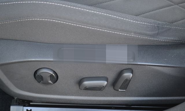 Volkswagen Golf VIII 1.5 TSI Style LED/18-ZOLL/NAVI-PRO+VZE foto 15