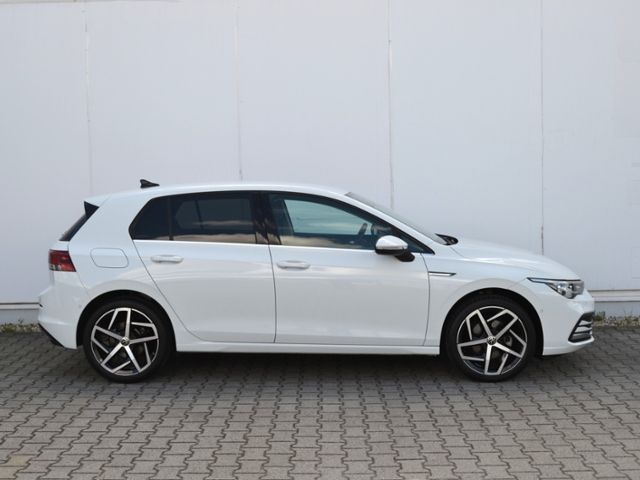 Volkswagen Golf VIII 1.5 TSI Style LED/18-ZOLL/NAVI-PRO+VZE foto 16