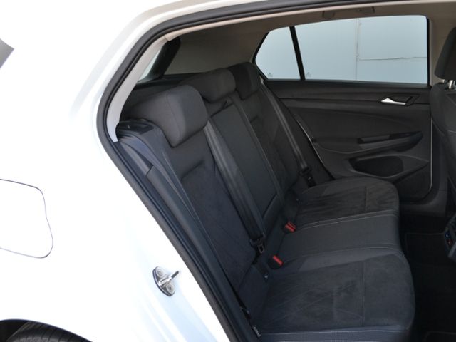 Volkswagen Golf VIII 1.5 TSI Style LED/18-ZOLL/NAVI-PRO+VZE foto 8