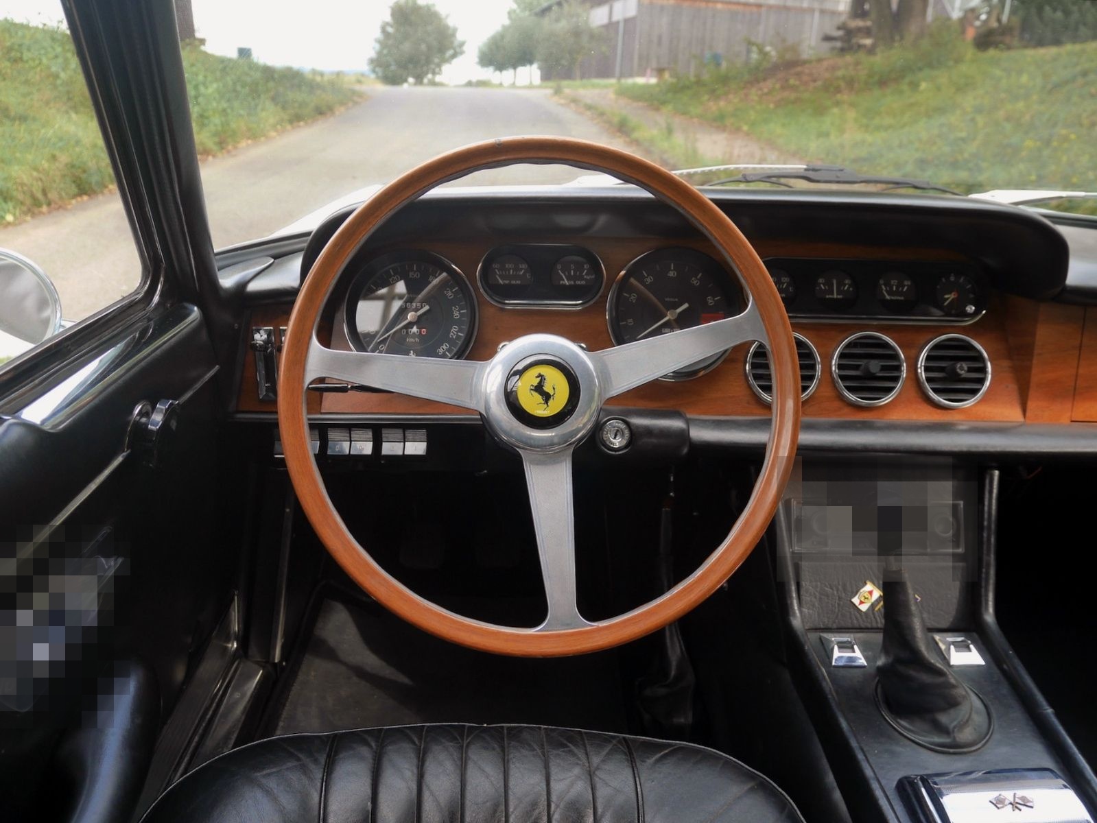 Ferrari 330GT Serie II foto 17