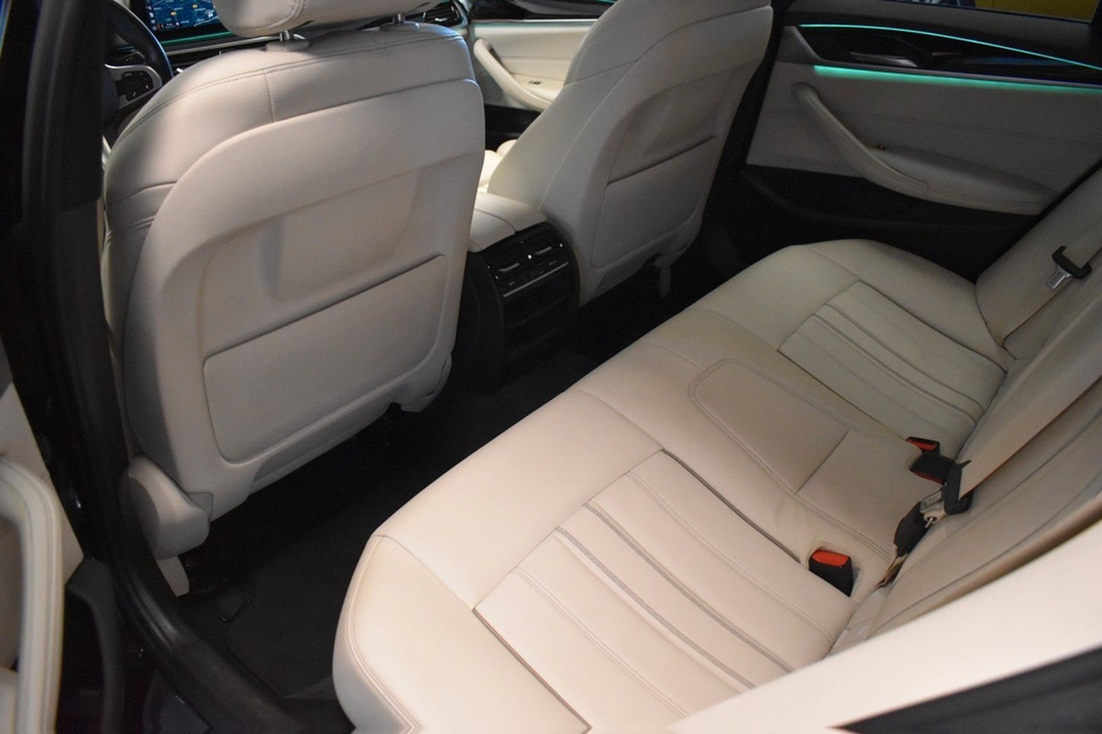 BMW 540 i Lim. M Sport *LED *HUD *S-DACH *SONDERLACK foto 15