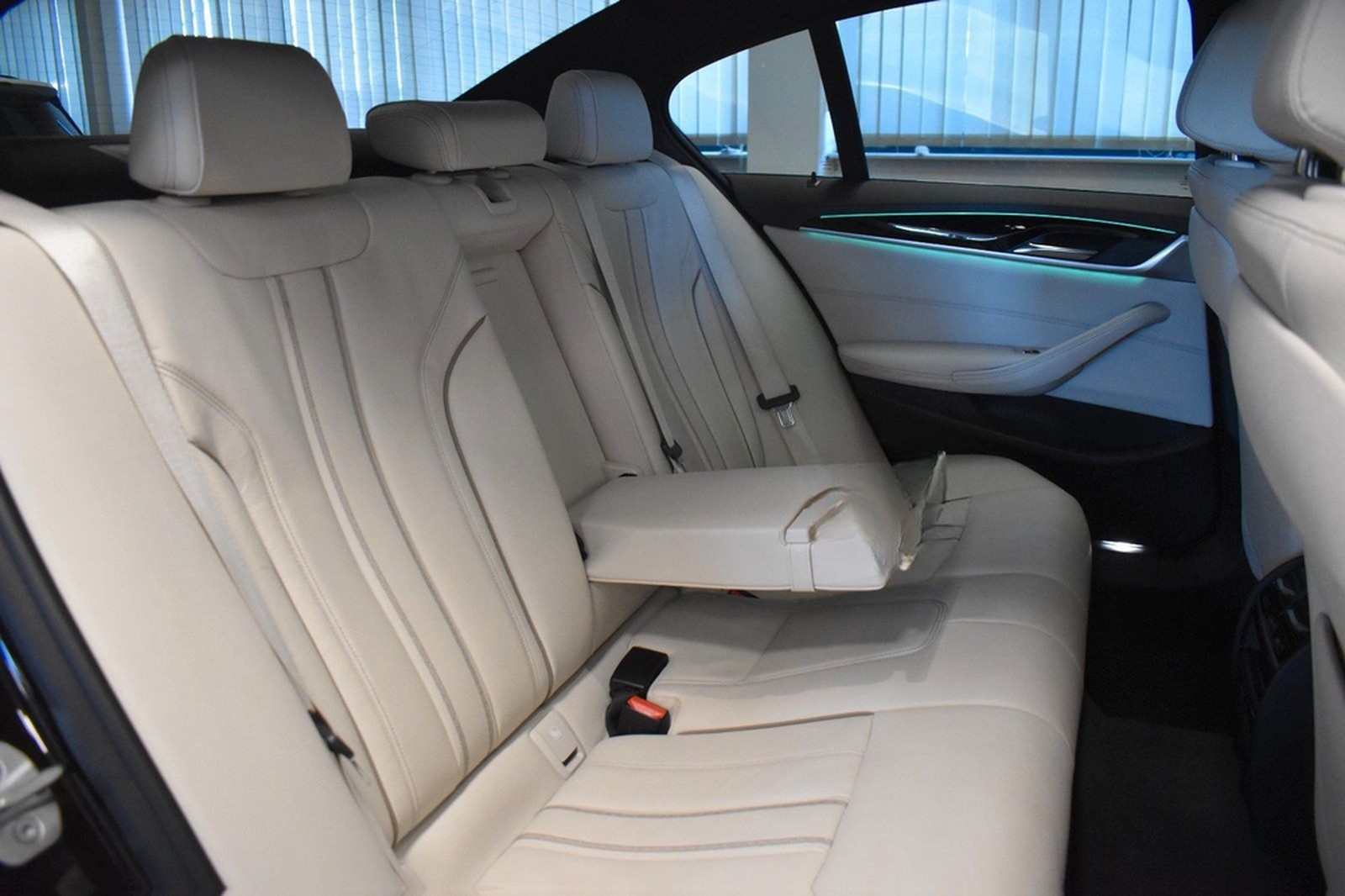 BMW 540 i Lim. M Sport *LED *HUD *S-DACH *SONDERLACK foto 16