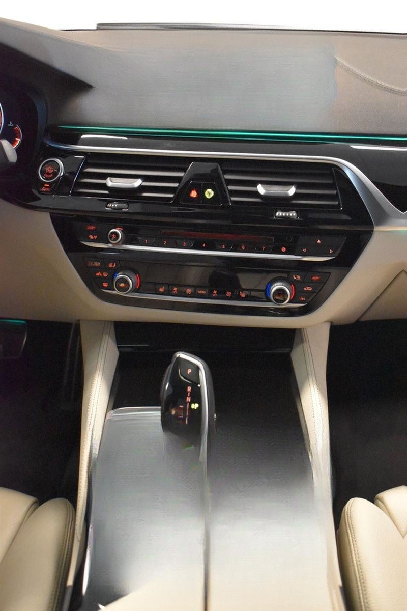 BMW 540 i Lim. M Sport *LED *HUD *S-DACH *SONDERLACK foto 18
