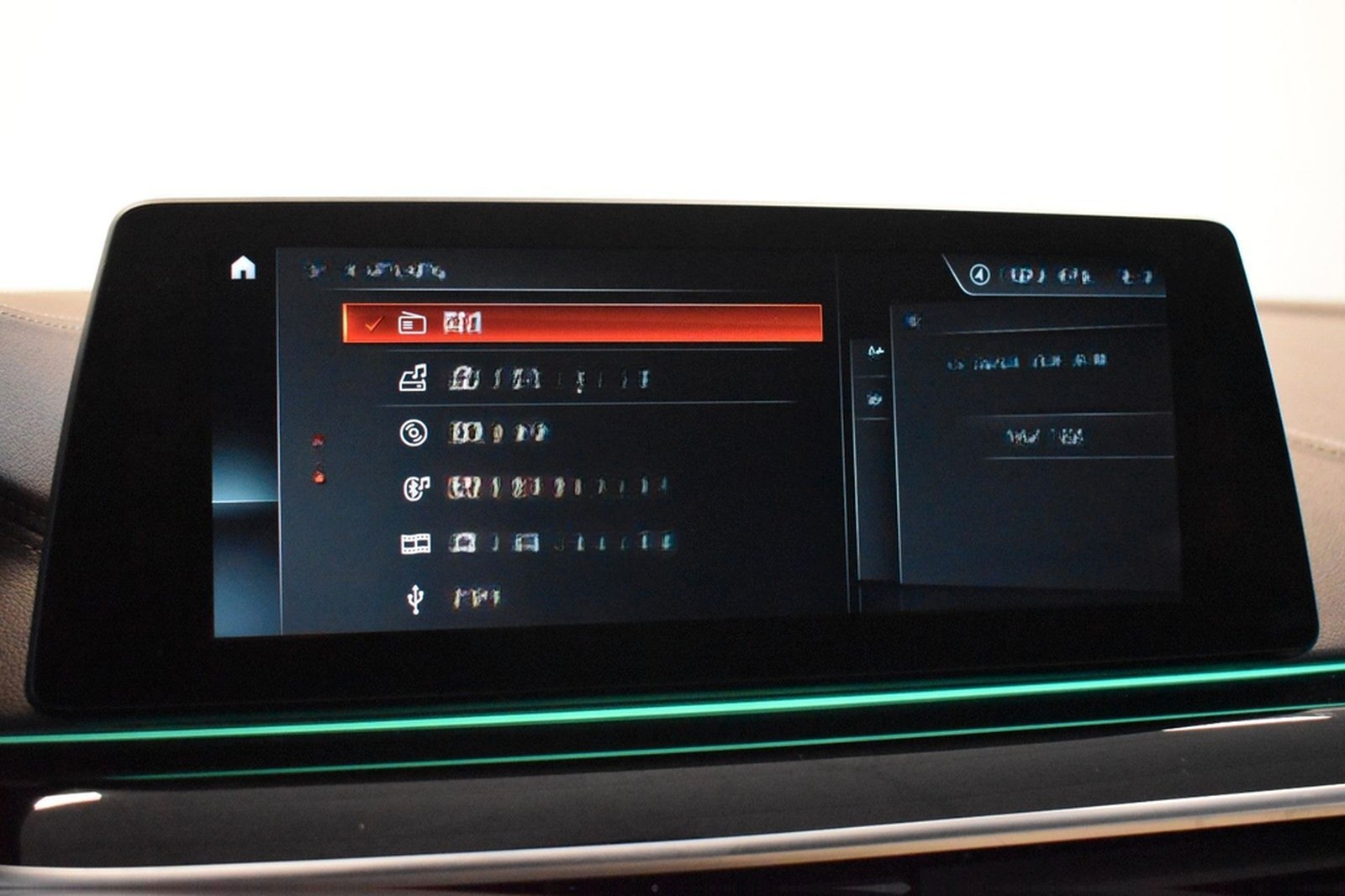 BMW 540 i Lim. M Sport *LED *HUD *S-DACH *SONDERLACK foto 28