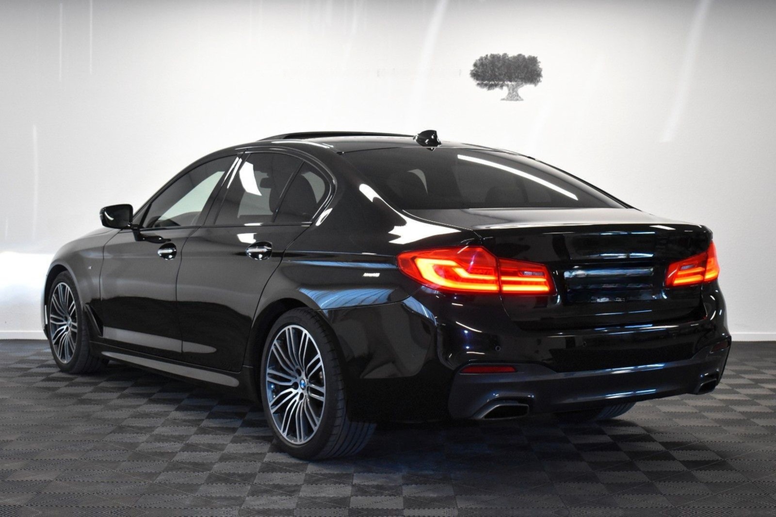 BMW 540 i Lim. M Sport *LED *HUD *S-DACH *SONDERLACK foto 10