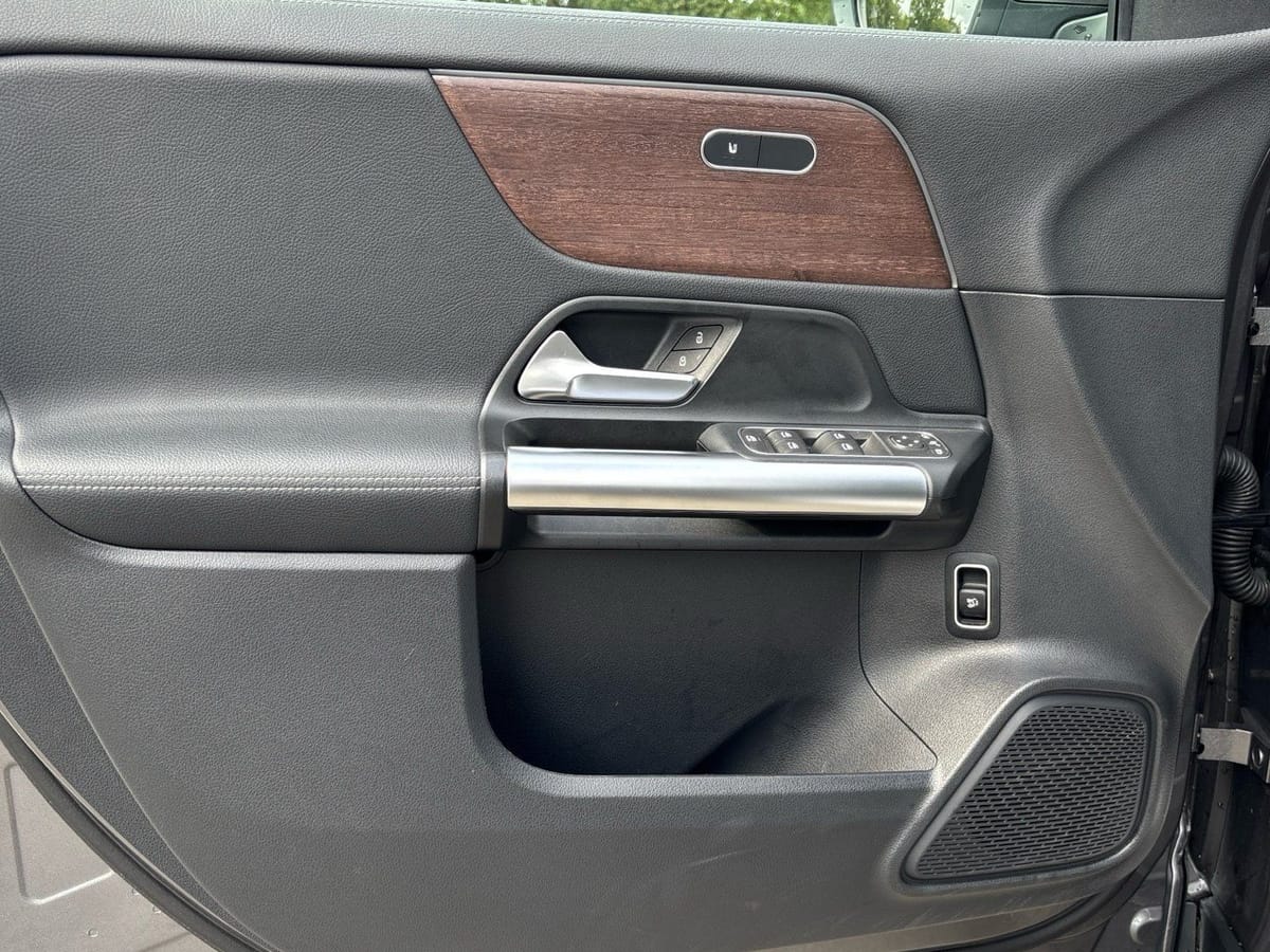 Mercedes-Benz EQA 300 4M Progressive Kamera Distronic CarPlay foto 16