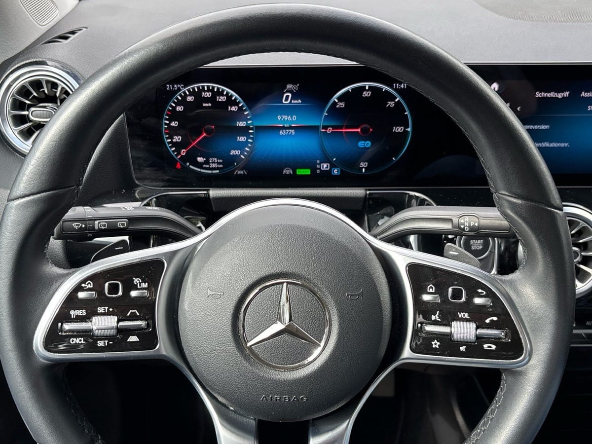 Mercedes-Benz EQA 300 4M Progressive Kamera Distronic CarPlay foto 18