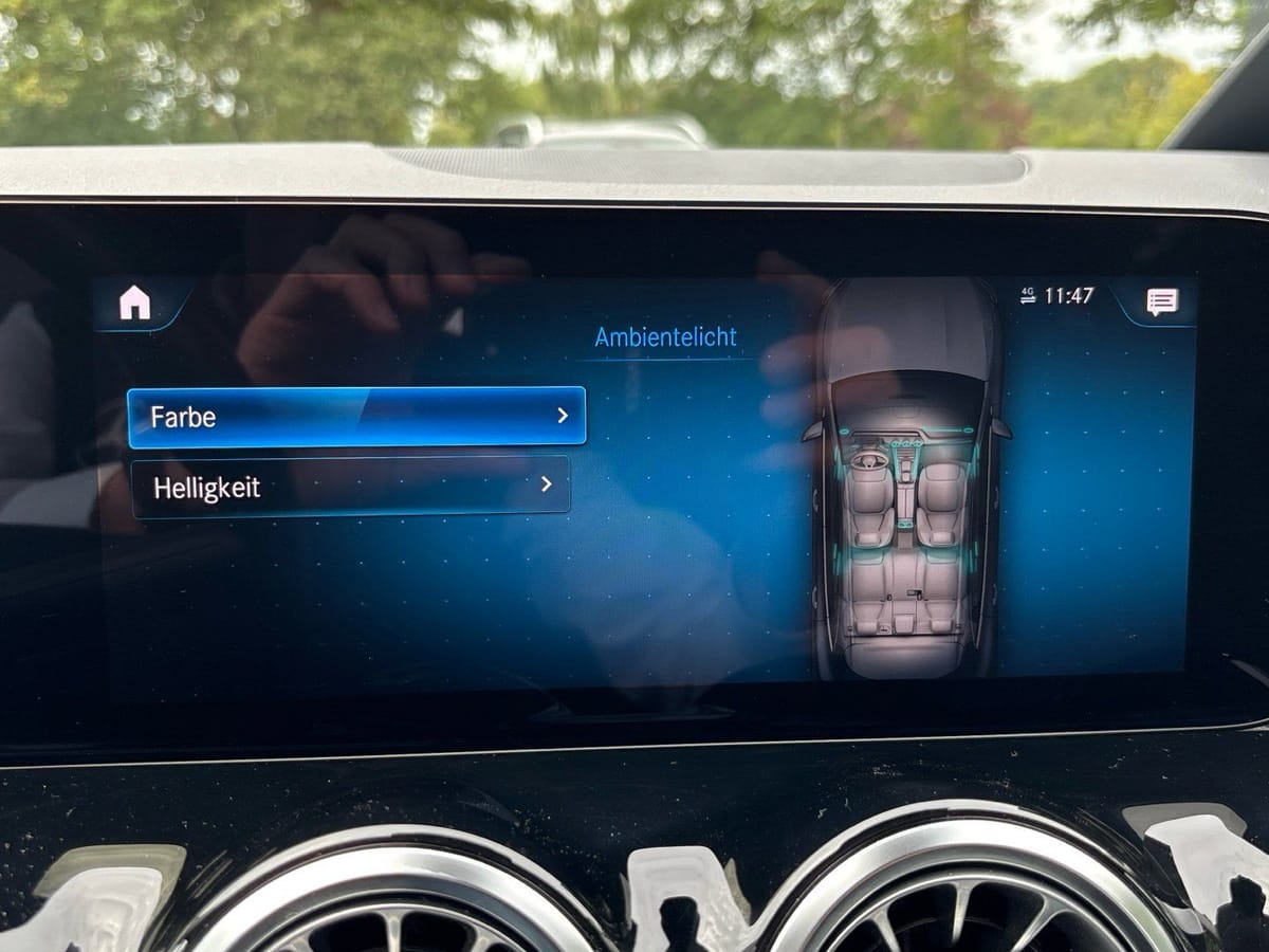 Mercedes-Benz EQA 300 4M Progressive Kamera Distronic CarPlay foto 19