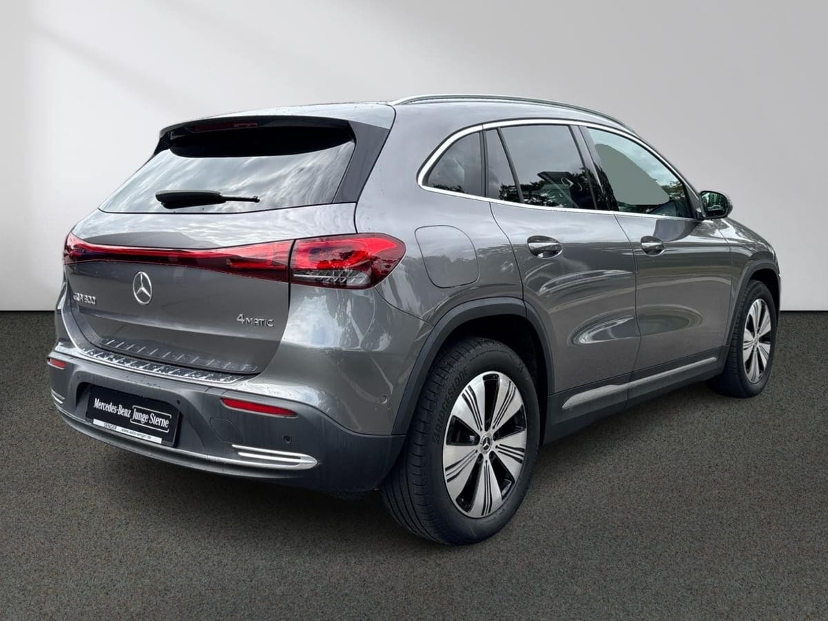 Mercedes-Benz EQA 300 4M Progressive Kamera Distronic CarPlay foto 4