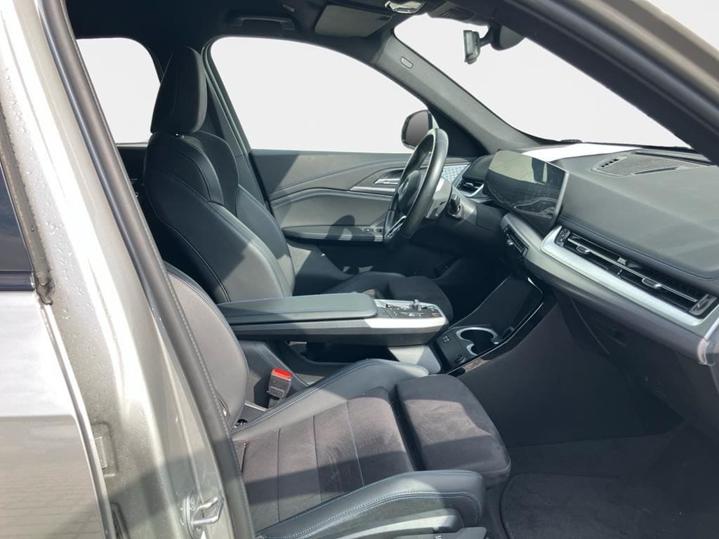BMW iX1 eDrive20 M Sport AHK ACC H K Memory SHZ foto 15