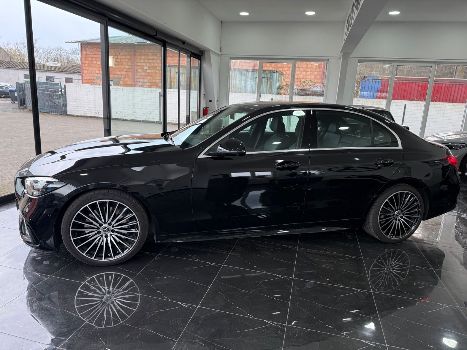 Mercedes-Benz C 300 AMG DISTR PANO LENK HZG DIGITAL AHK 360 foto 2