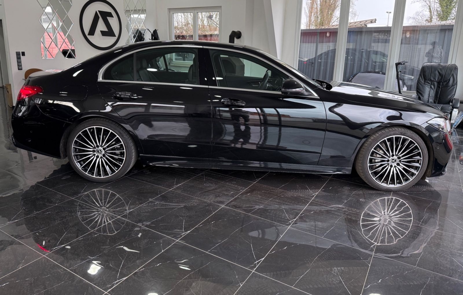 Mercedes-Benz C 300 AMG DISTR PANO LENK HZG DIGITAL AHK 360 foto 5