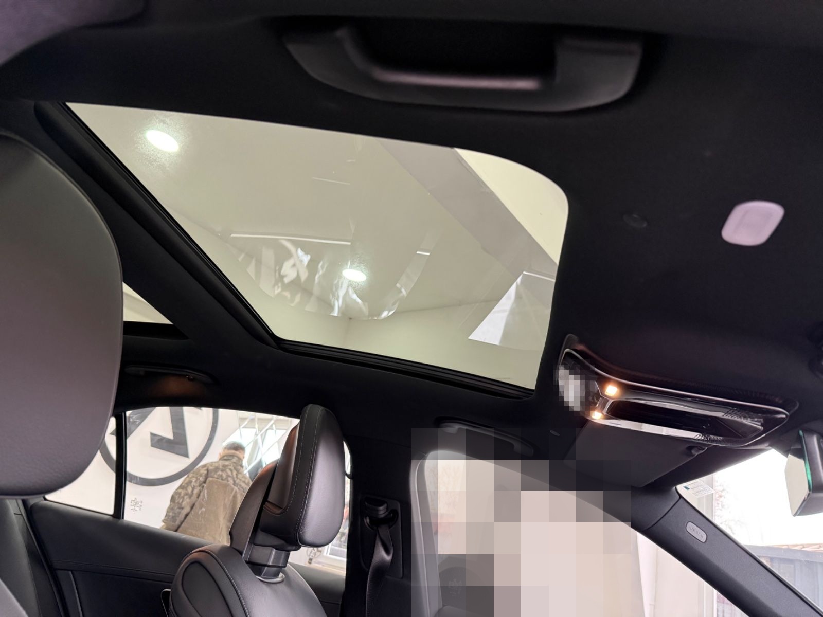 Mercedes-Benz C 300 AMG DISTR PANO LENK HZG DIGITAL AHK 360 foto 6