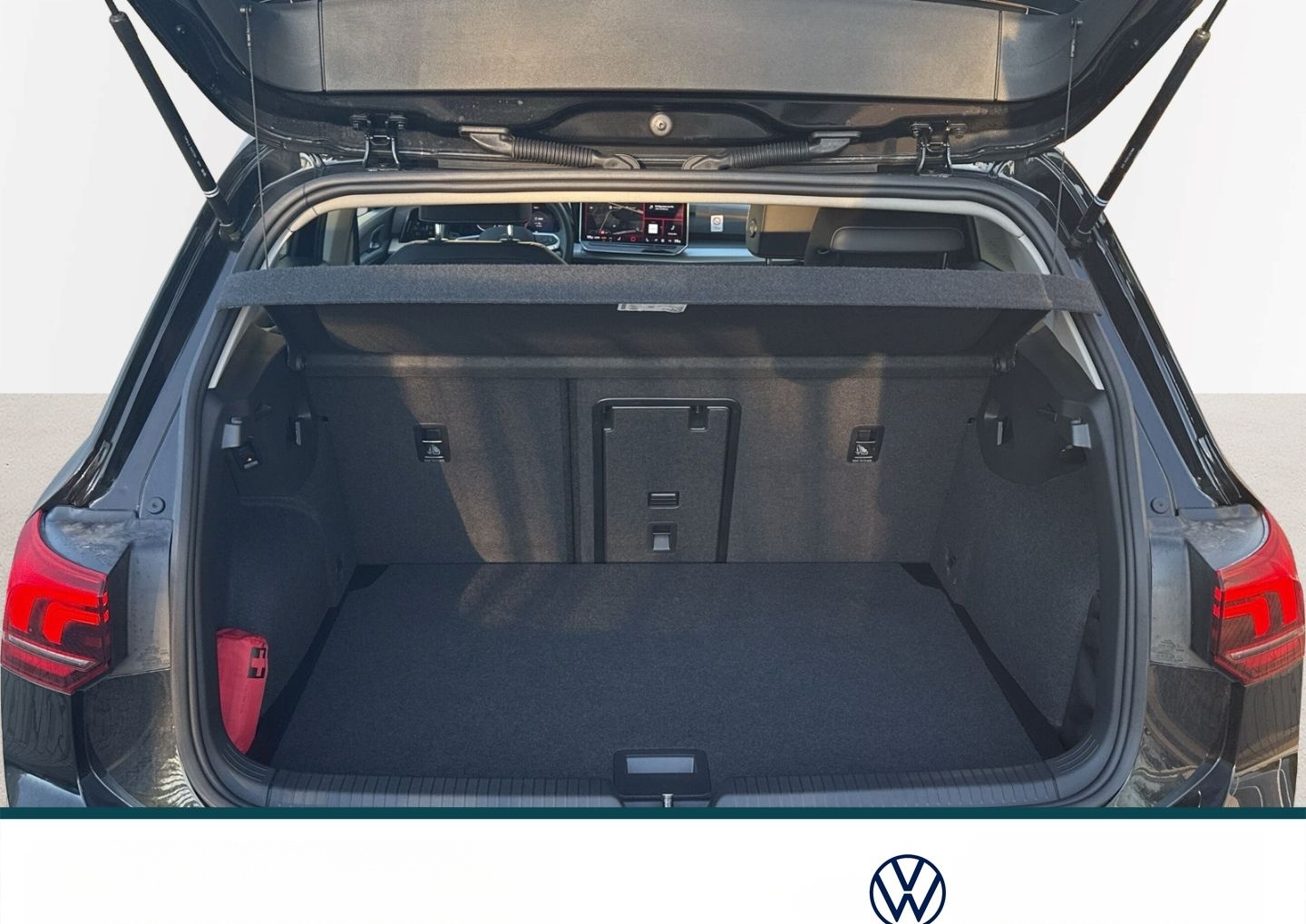Volkswagen Golf VIII Goal 2.0 TDI  DSG LED BT Navi AHK SHZ  foto 11