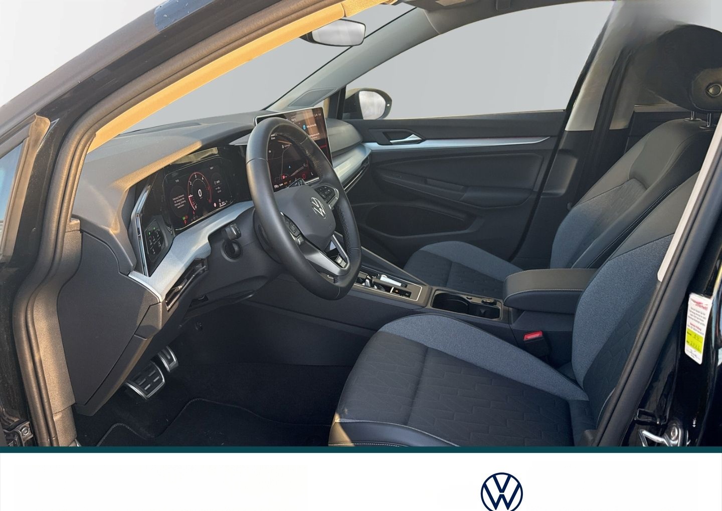 Volkswagen Golf VIII Goal 2.0 TDI  DSG LED BT Navi AHK SHZ  foto 9