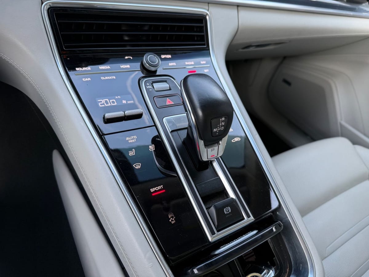 Porsche Panamera 4S Sport AGA Pano BOSE Individual foto 23