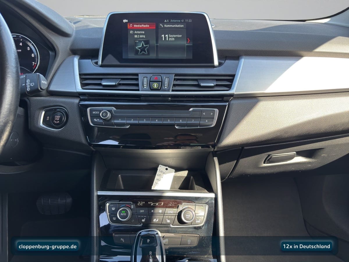BMW 220i Advantage Navi+Kamera+SHZ+KeyGO+HiFi+WR+LED foto 17