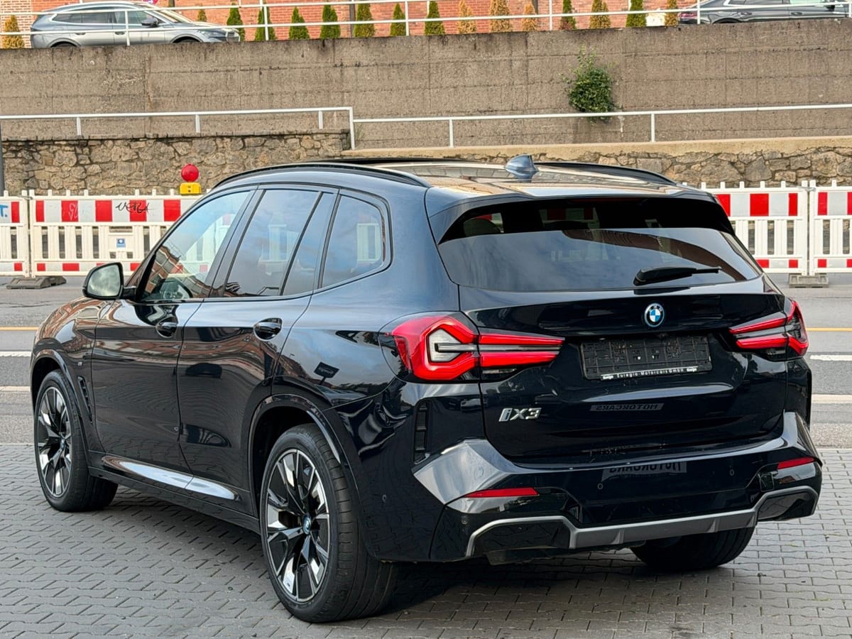 BMW iX3 Impressive Head Up - Panorama -M Sportpaket/ foto 9