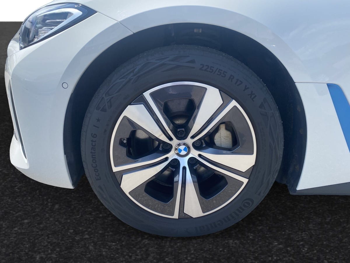 BMW i4 eDrive40 Gran Coupé RFK DAB SHZ foto 6