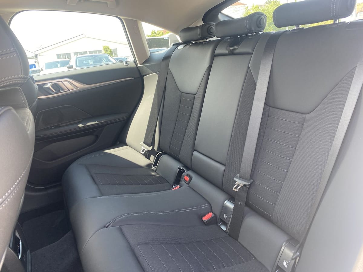 BMW i4 eDrive40 Gran Coupé RFK DAB SHZ foto 9