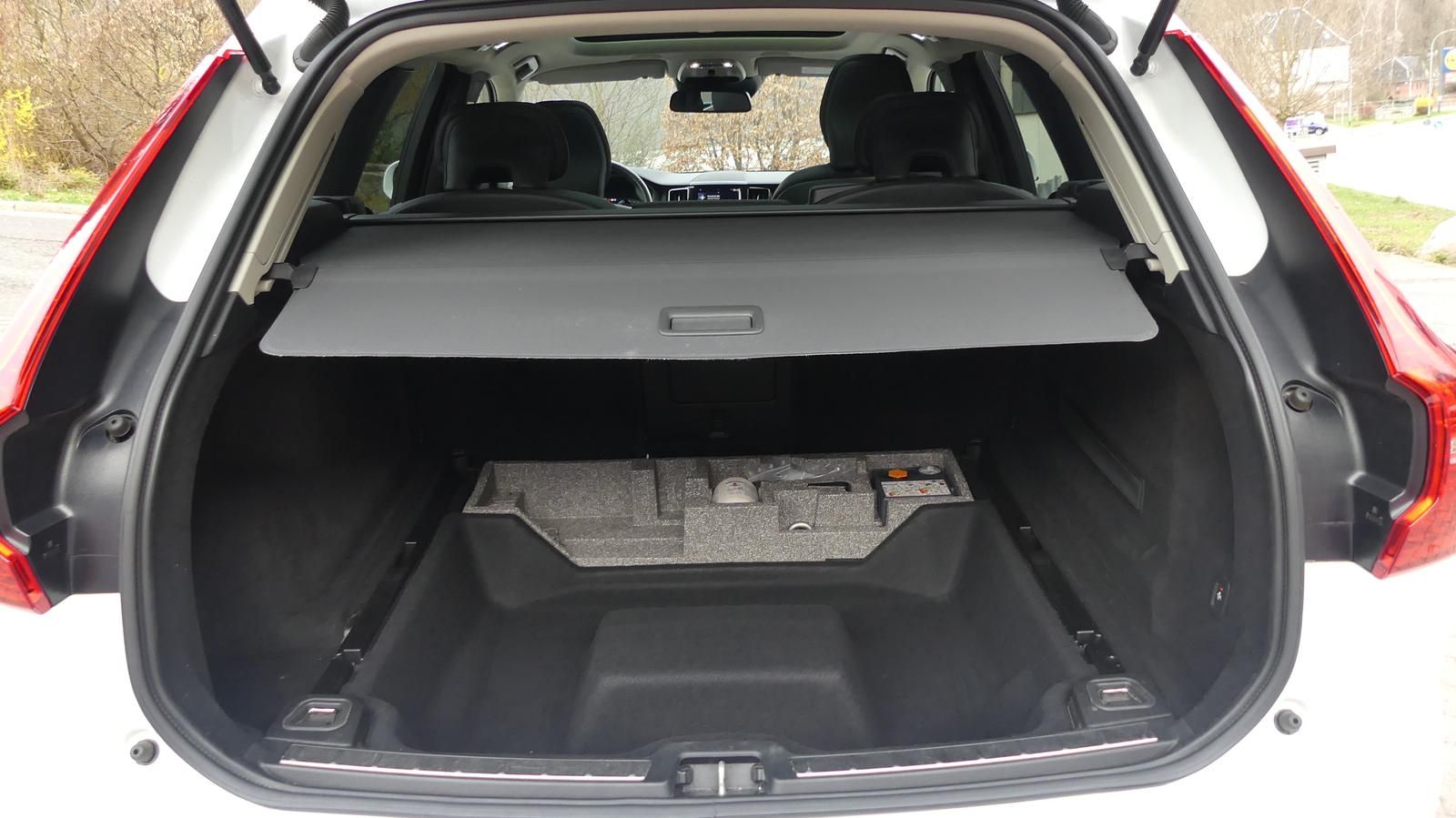 Volvo XC60*4WD*SHZ*Aut.*Leder*Navi*LED*Pano foto 11