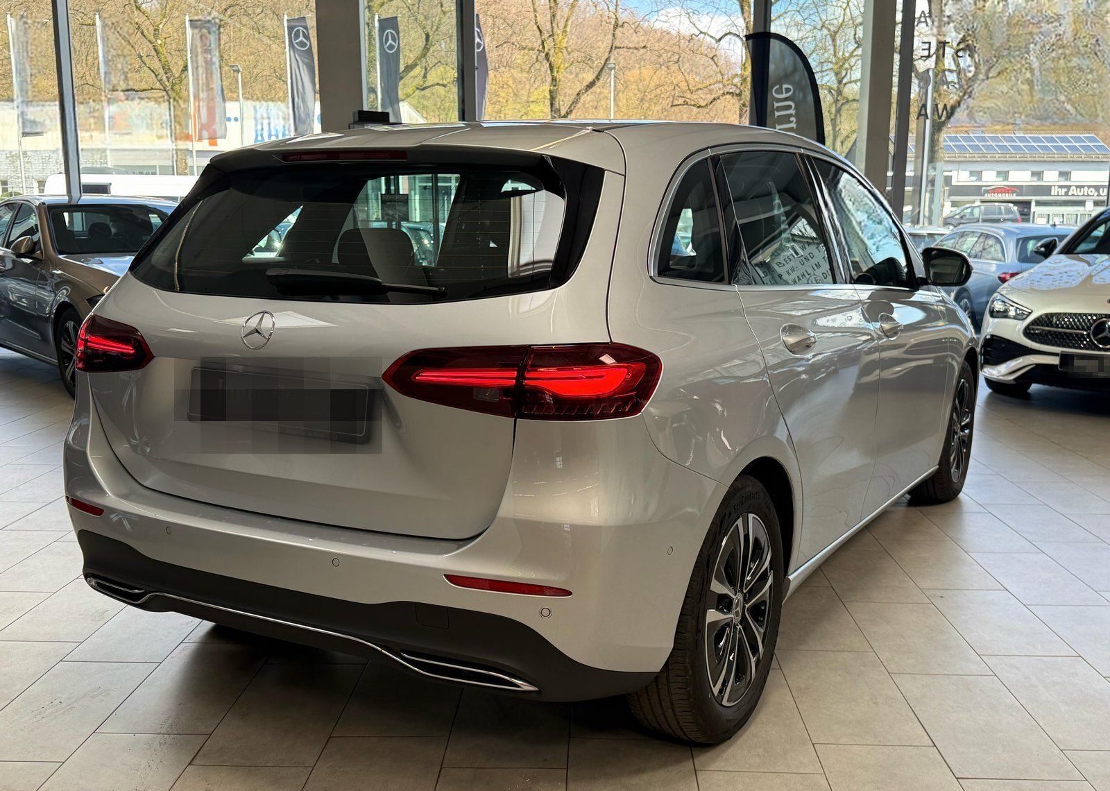 Mercedes-Benz B 180 PROGRESSIVE ADVANCED+STANDHEIZ.+AHK+WINTER foto 7