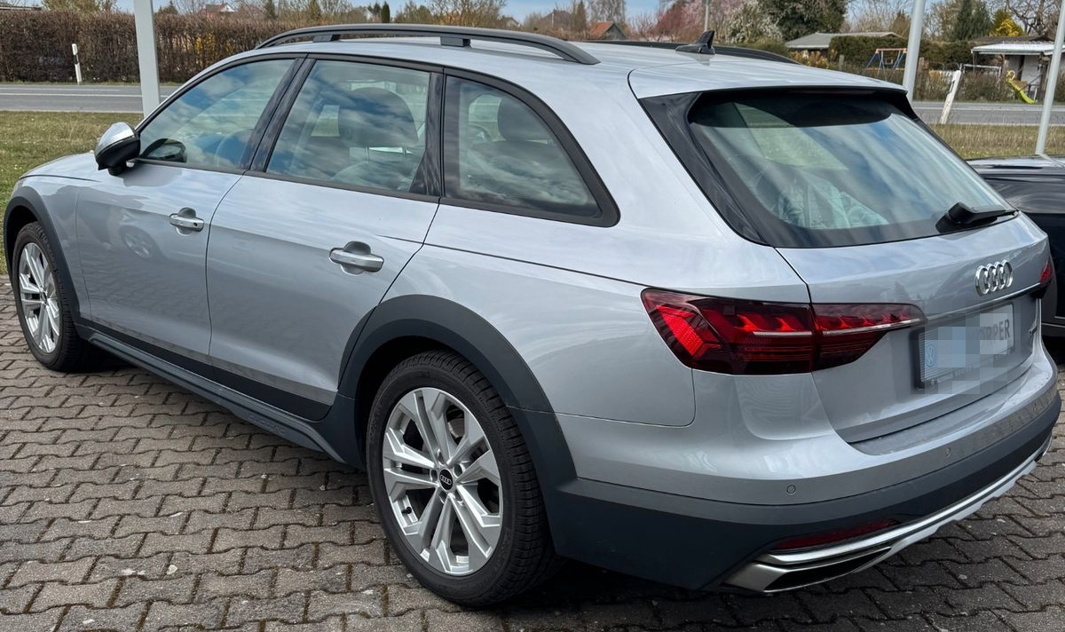 Audi A4 Allroad quattro 40 2.0 TDI foto 2