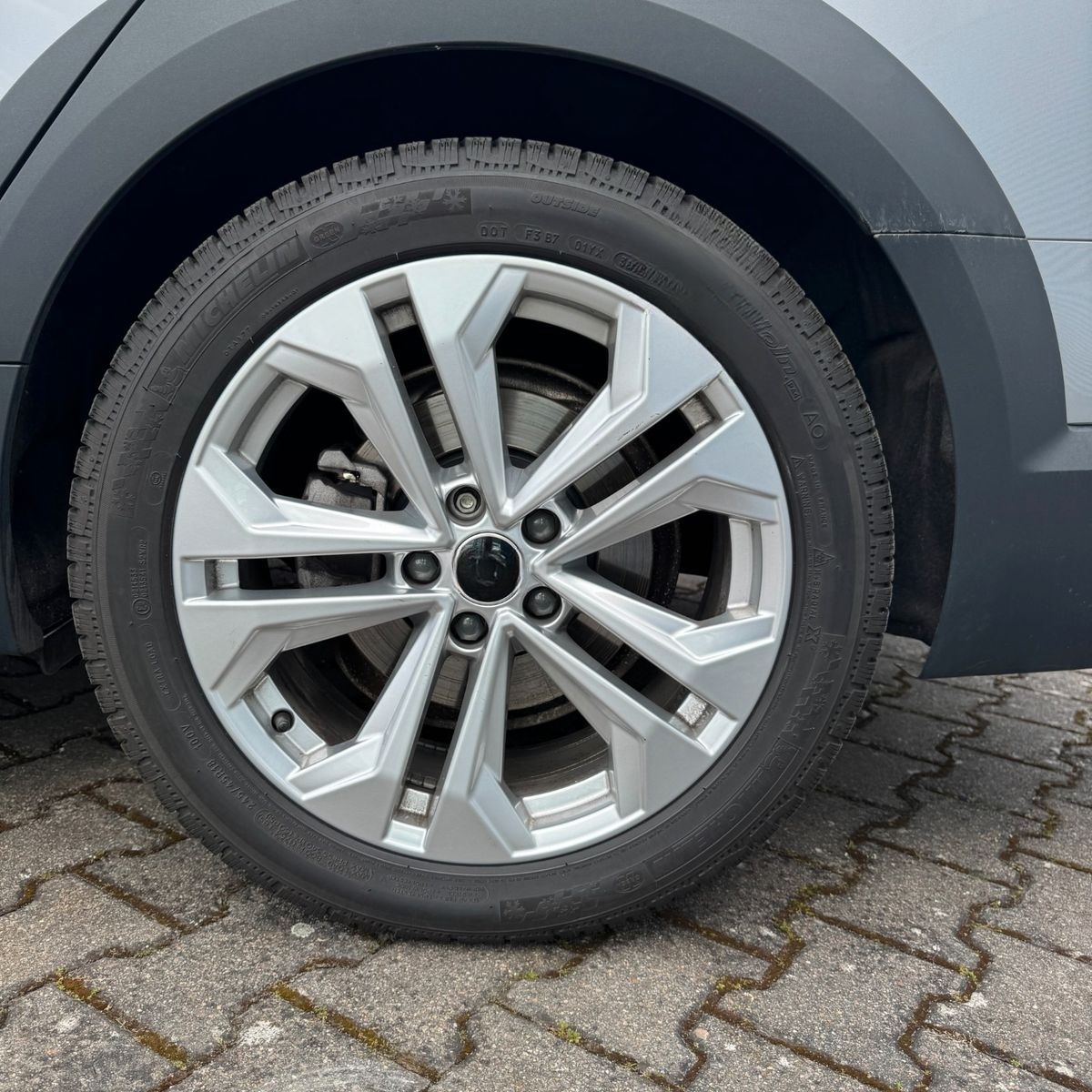 Audi A4 Allroad quattro 40 2.0 TDI foto 12