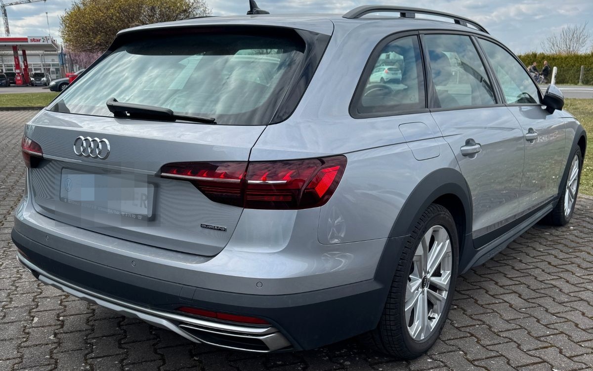 Audi A4 Allroad quattro 40 2.0 TDI foto 4